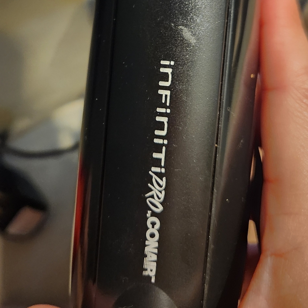 Conair InfinitiPro 2" Rotating Hot Air Brush - Picture 7 of 9